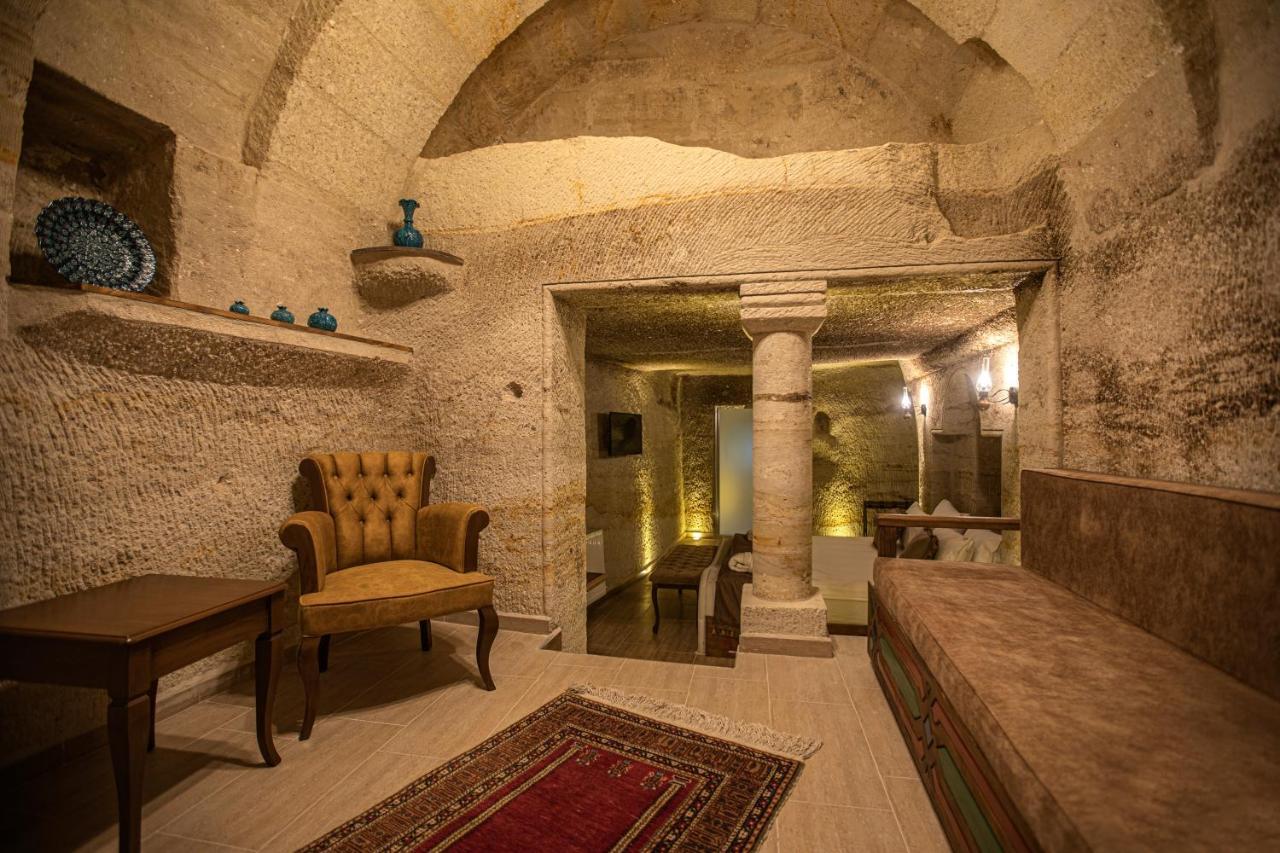 Ada Cave *