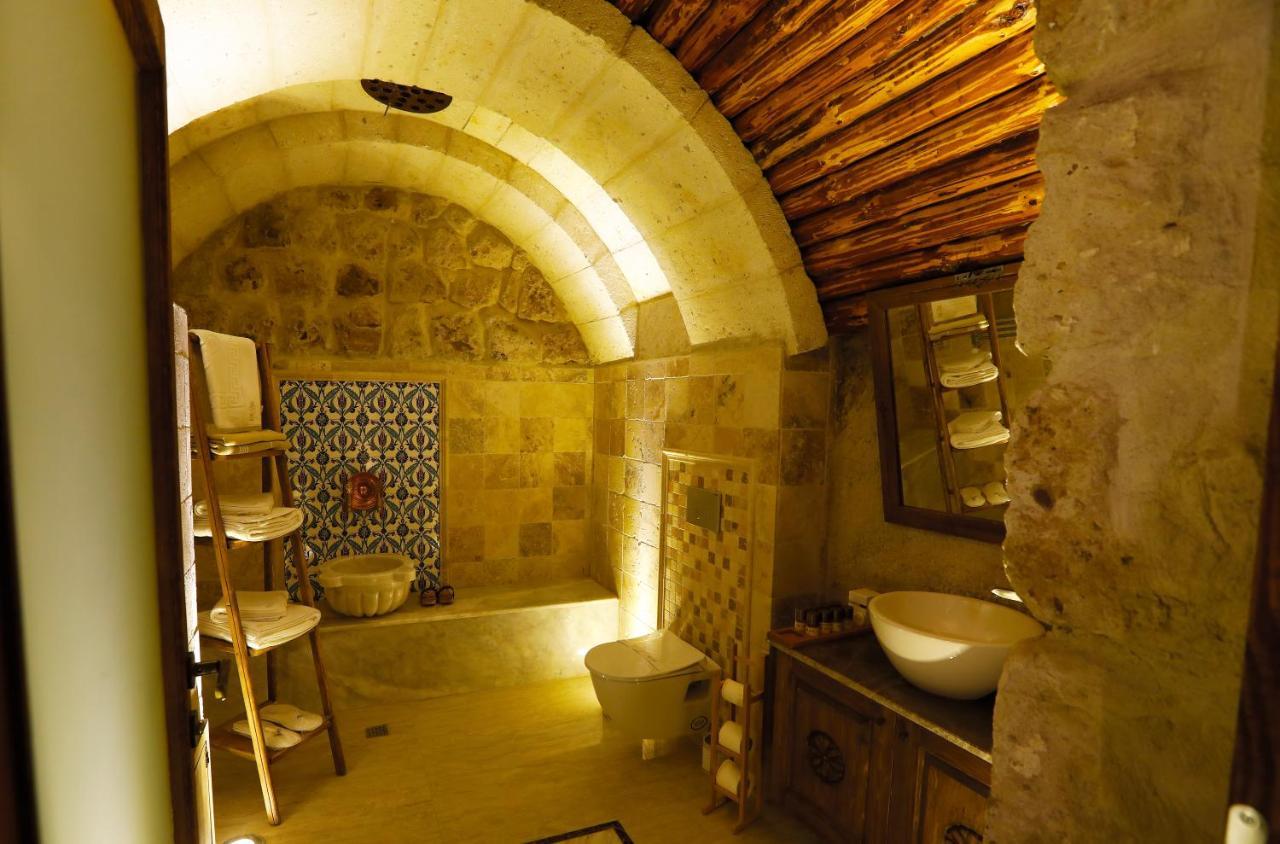 Hotel Ada Cave *
