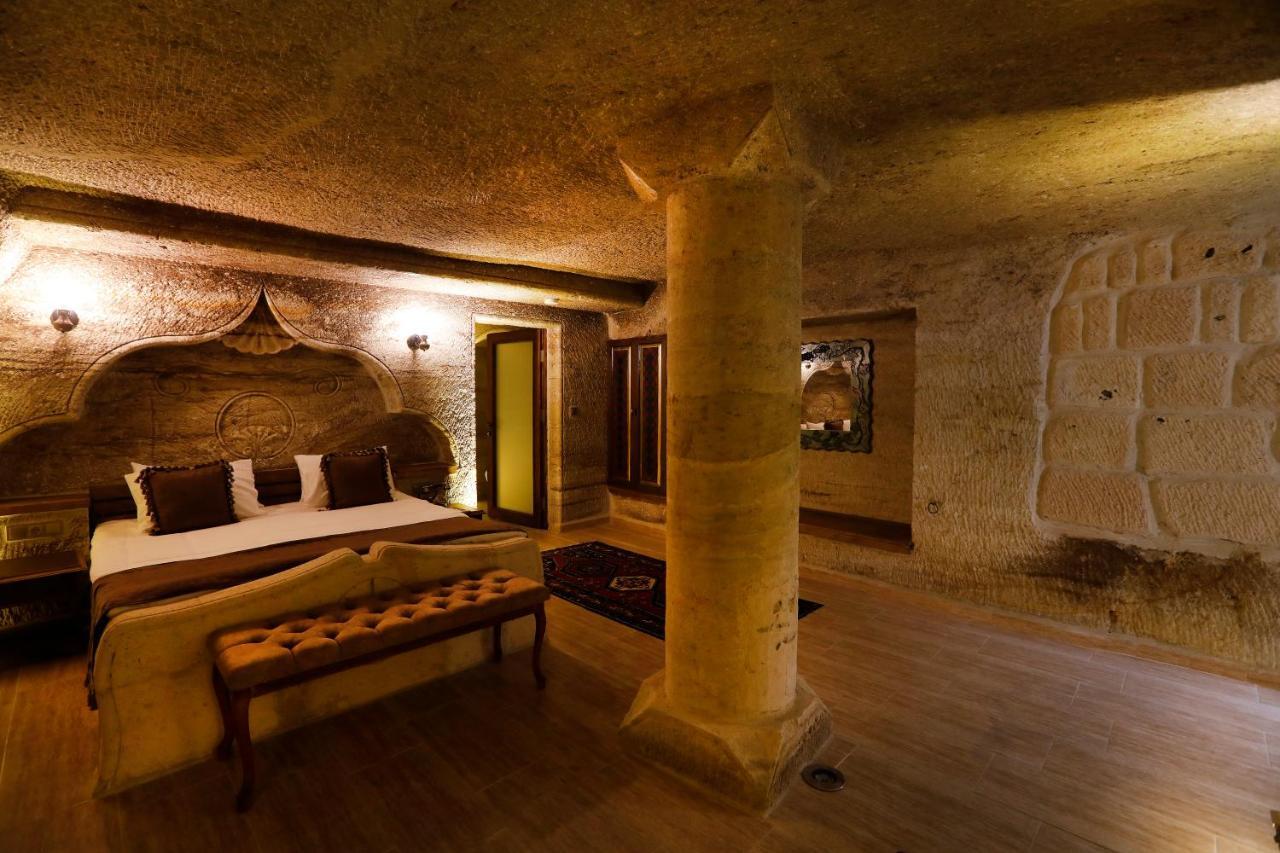 Ada Cave Hotel *