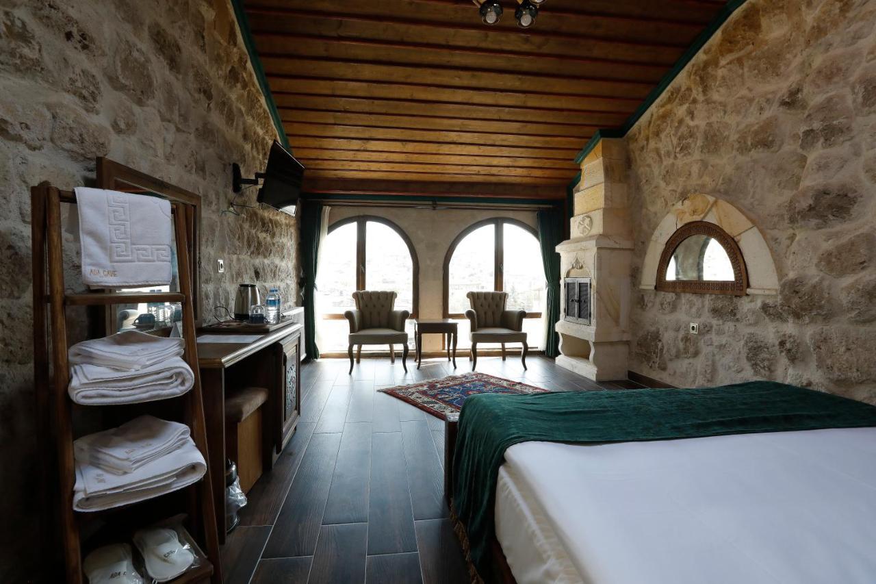 Hotel Ada Cave