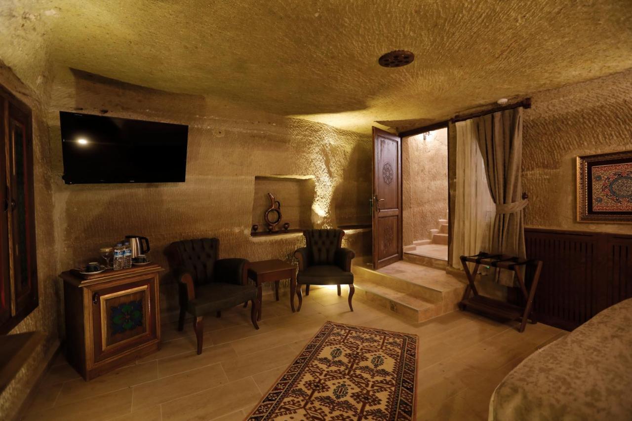 Ada Cave Hotel *