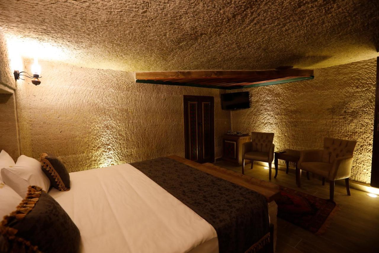 Hotel Ada Cave
